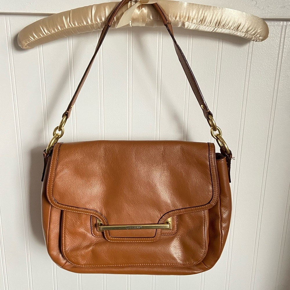 Coach Taylor Handbag F27481 Saddle Brown Leather Purse NOTE MAGNETIC CLOSURE